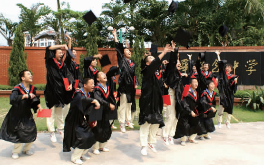 国华纪念中学: 为贫困少年提供全免费优质高中教育 国华纪念中学: 为贫困少年提供全免费优质高中教育