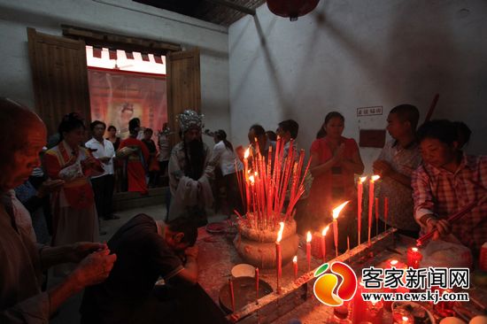 于都半班戏:剧目内容丰富 故事情节动人