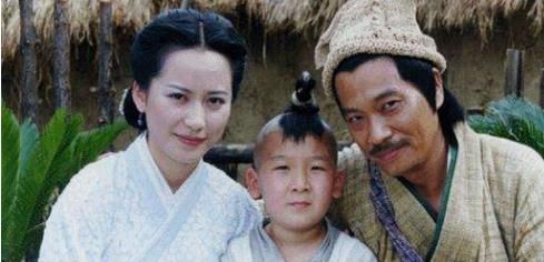 这剧编剧满满的恶意,男主超丑却娶了绝色女主