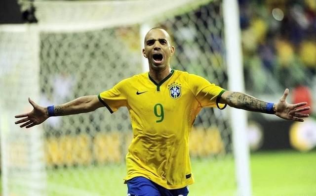 好消息!山东鲁能4:2大胜广州富力 塔尔德利坐稳