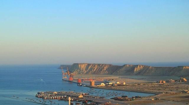 中巴原油新管道即将贯通,新加坡的贸易地位会