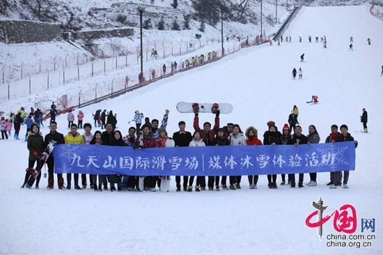 华体会- 华体会体育- 华体会体育官网滑雪的好处和坏处 滑雪对身体的利弊滑雪的好处和坏处英语作文