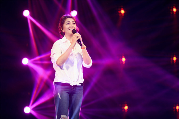 江珊与爱女跨屏对唱  母女情深感动全场 江珊与爱女跨屏对唱  母女情深感动全场