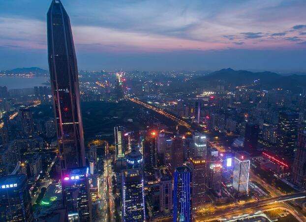 广州到香港即将开通一条时速为250公里高铁,沿