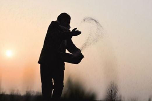 你嫌弃过自己父母没本事吗?