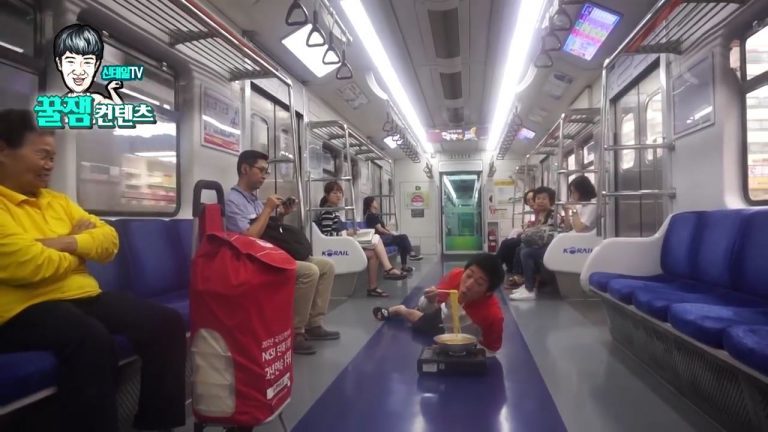 韩国男播主太想红地铁煮面躺着吃 或受刑事处罚