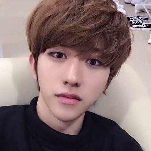 蔡徐坤被警告:不要疯炒、买搜,年纪轻轻多读