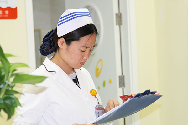 美丽护士长的一天是怎样度过的?-北京时间