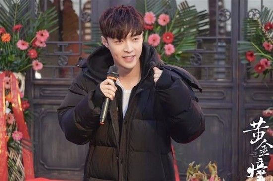 张艺兴要赌石了,新剧《黄金瞳》开拍