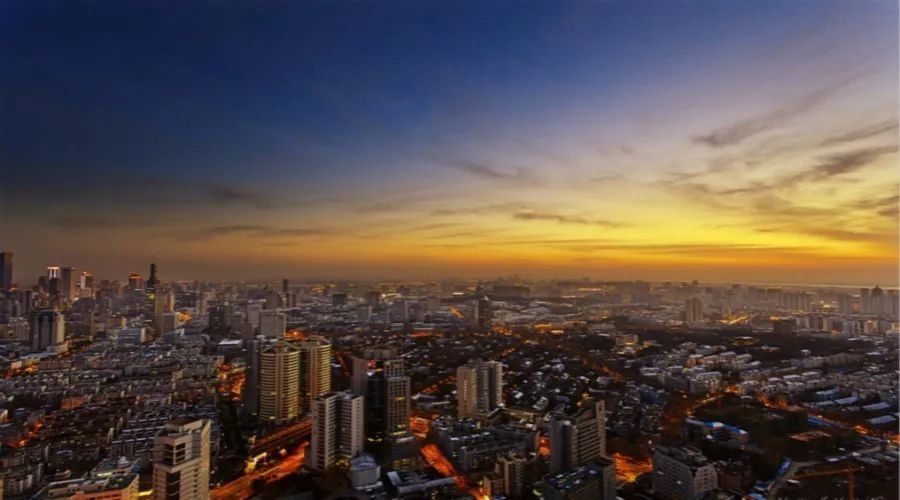 【房导早报】税后年薪350万,原深圳央行行长加