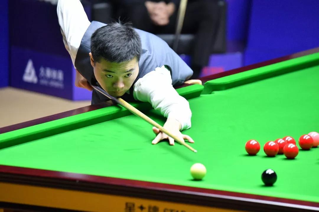 上海大师赛丁俊晖6-5绝杀塞尔比 奥沙利文横扫进4强