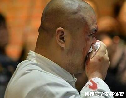 太极雷雷后格斗狂人再次KO咏春丁浩,主持人为