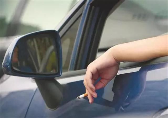 在路上最让人反感的5种驾车方式,网友:最讨厌第四个!