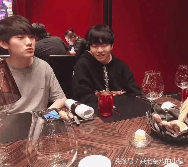 王思聪比赛胜利请IG队员吃饭,网友:一顿饭花了