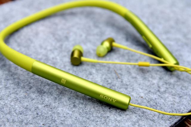 索尼耳机PK Beats,千元价位颈式蓝牙耳机哪家