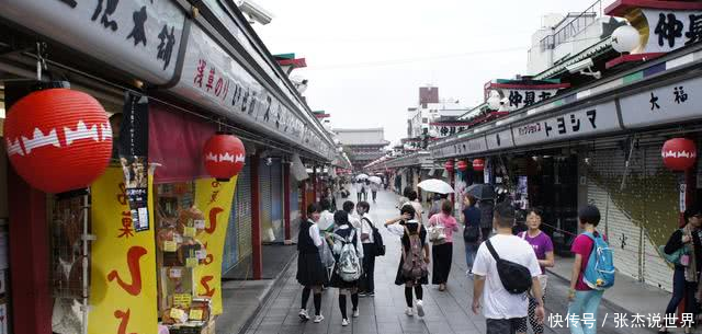 日本姑娘到中国旅游后,这样形容了中国,日本人