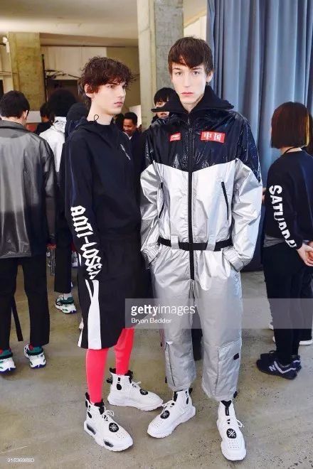 超燃!李宁登上美国时装周,国货崛起,这可能再也