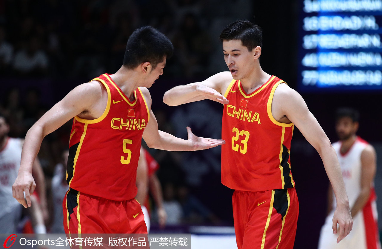 中国男篮逆转伊朗夺金!赛后全场高喊姚明