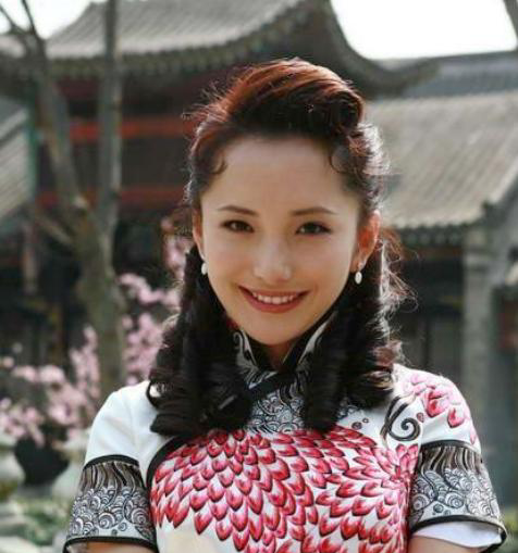 和杨幂解约的3位艺人,除了最红的李溪芮,还有