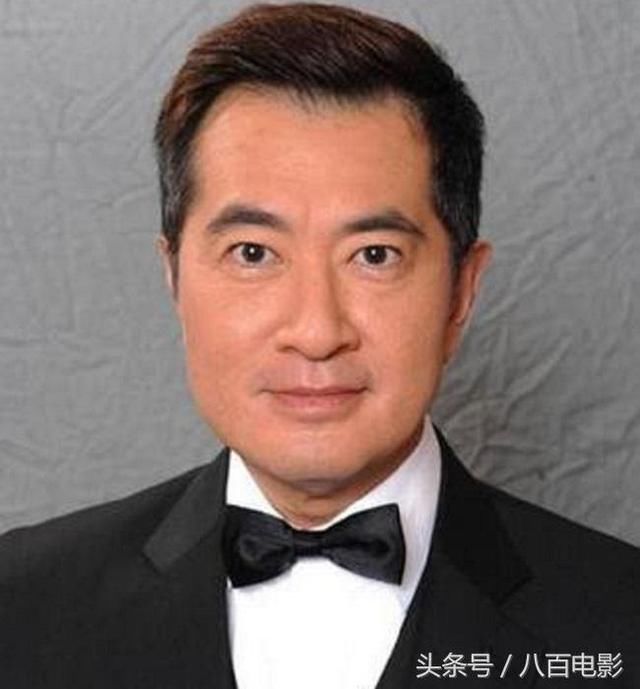 精通多国语言身家过20亿,如今却甘愿当配角25年,厉害了!