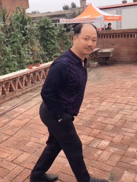 《乡村爱情10》拍摄花絮,广坤秃了,永强更胖了,文松强势进组-北京时间