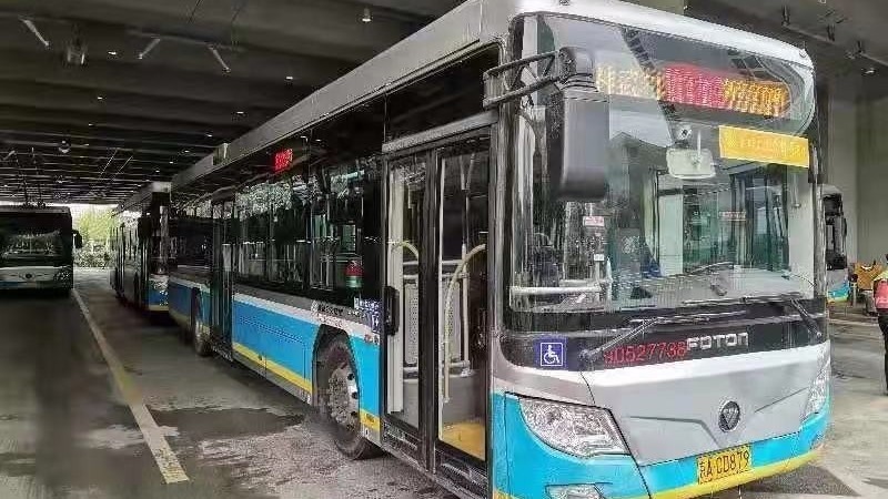 目前受8月4日降雨影响北京部分公交线路仍采取临时措施 目前受8月4日降雨影响北京部分公交线路仍采取临时措施