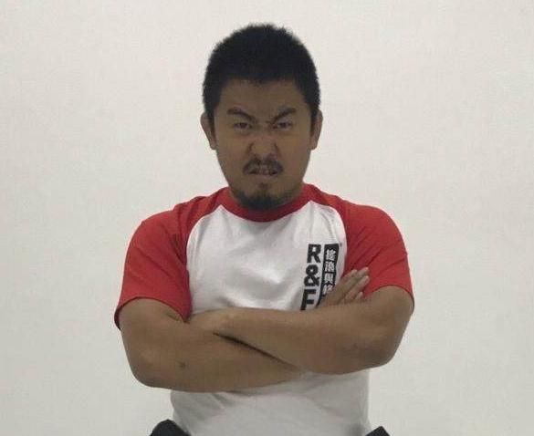 格斗狂人危险了!咏春实战高手今上门挑战,警告