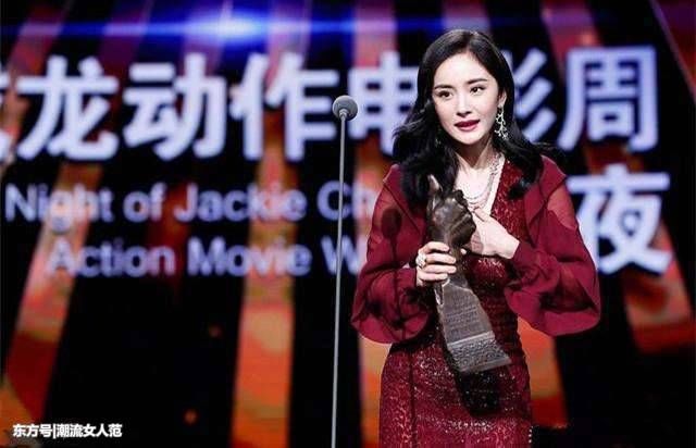 唐嫣和杨幂同穿红色亮片裙,一个清爽少女,一个