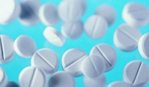 药店里很便宜的药,用来敷脸美白祛斑,斑点细纹