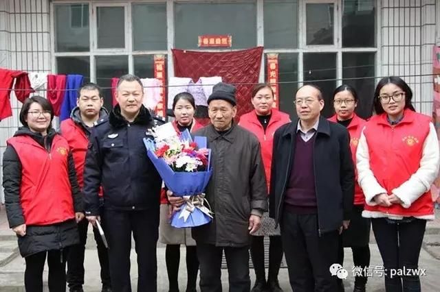 林州市公安局参加学雷锋志愿服务活动