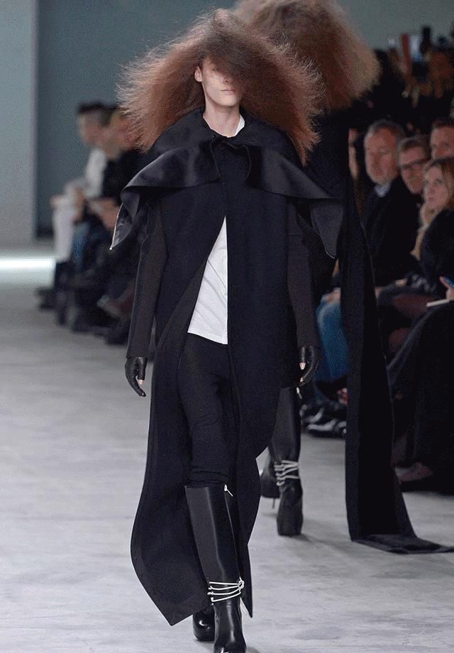 时装秀上最奇葩的服装,亮瞎你的钛合金眼,你确定不点进来?