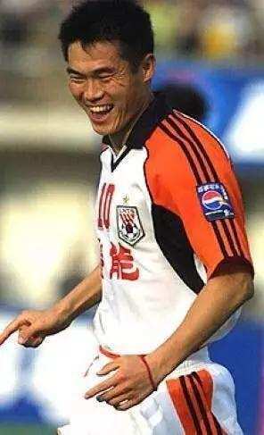 中国最牛的十大足球前锋都有谁?