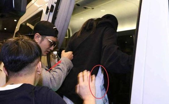 胎水落石出,两微无缘同上跑男!网友:只有郑爽才