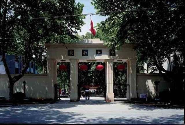 三,大连工学院(大连理工大学)