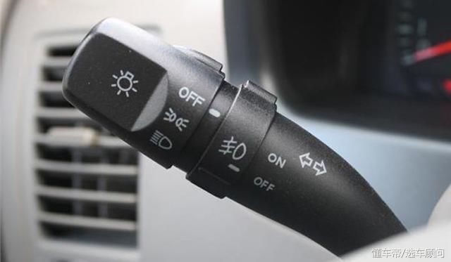 殊不知,原来坐车时的这些行为也是引发车祸的