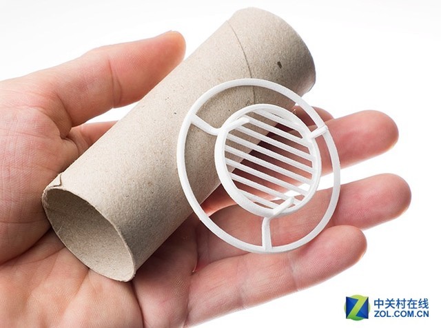 废物利用到极致!卫生纸卷筒竟变成笔筒 废物利用到极致!卫生纸卷筒竟变成笔筒