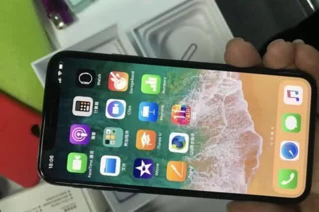 小米8预约量突破200万,骁龙845+三星屏幕,网友