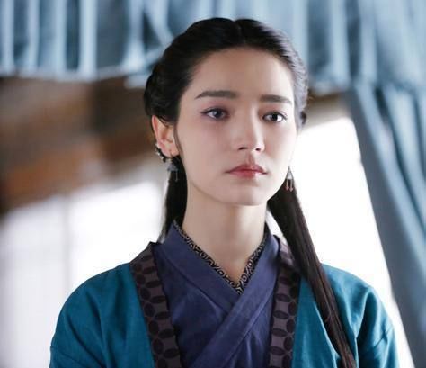 4,代斯版胭脂,离镜的妹妹胭脂,翼族的公主,一身黑衣,魅力四射.