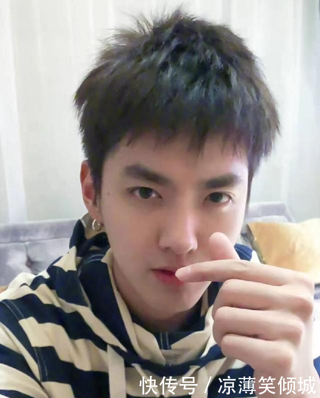 央视镜头下的明星,杨颖老10岁,杨幂颜值我服,吴