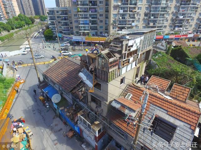 2018年农村严格执行一户一宅基地政策,新增