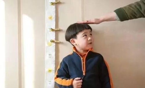 孩子天天跳绳就能长高?医生说,这个方法才能真