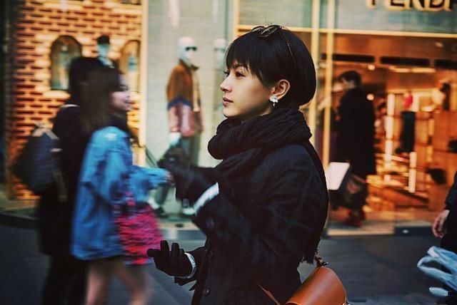 王子文简直是小个子的穿搭教科书,穿对衣服比