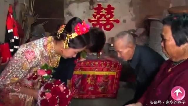 福建福州农村结婚习俗:年迈的父母给女儿礼金