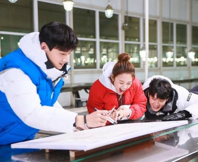 魄魄魏大勋合体默契好,吴映洁被坑成最大笑点