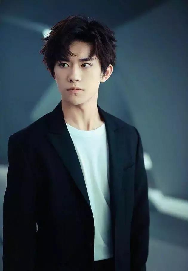 杨洋井柏然穿同一件衣服,朱一龙彭冠英同款 长