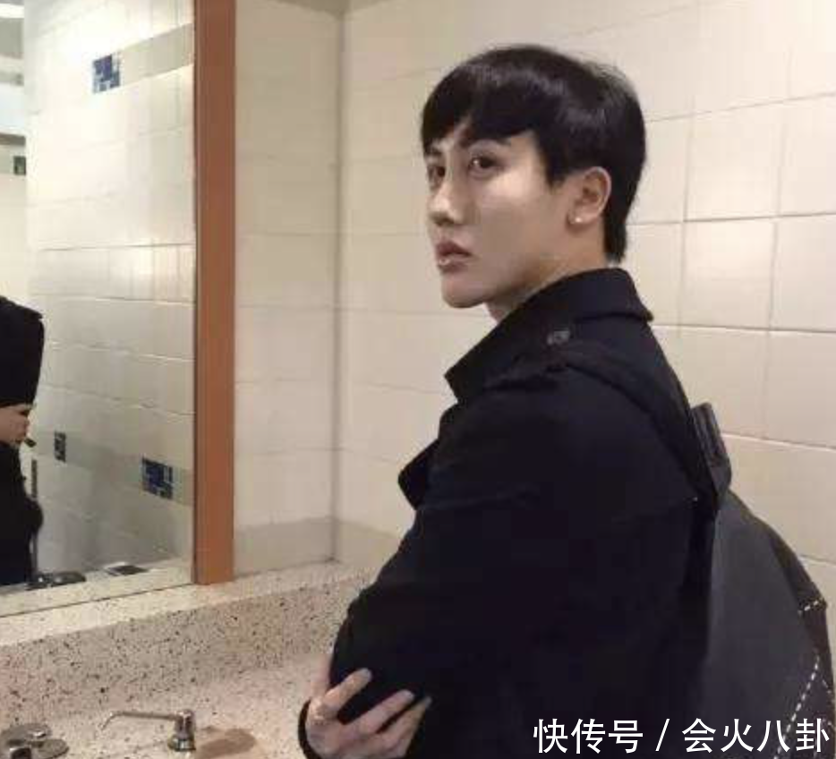 蔡徐坤撞脸网红娘炮刘梓晨?网友:相似度百分之