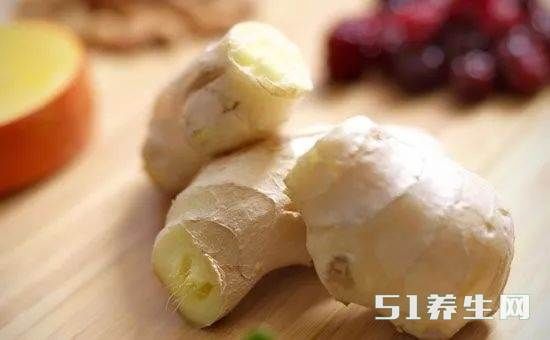 利用蜂蜜来泡姜,能对身体进行排毒?可以祛斑吗