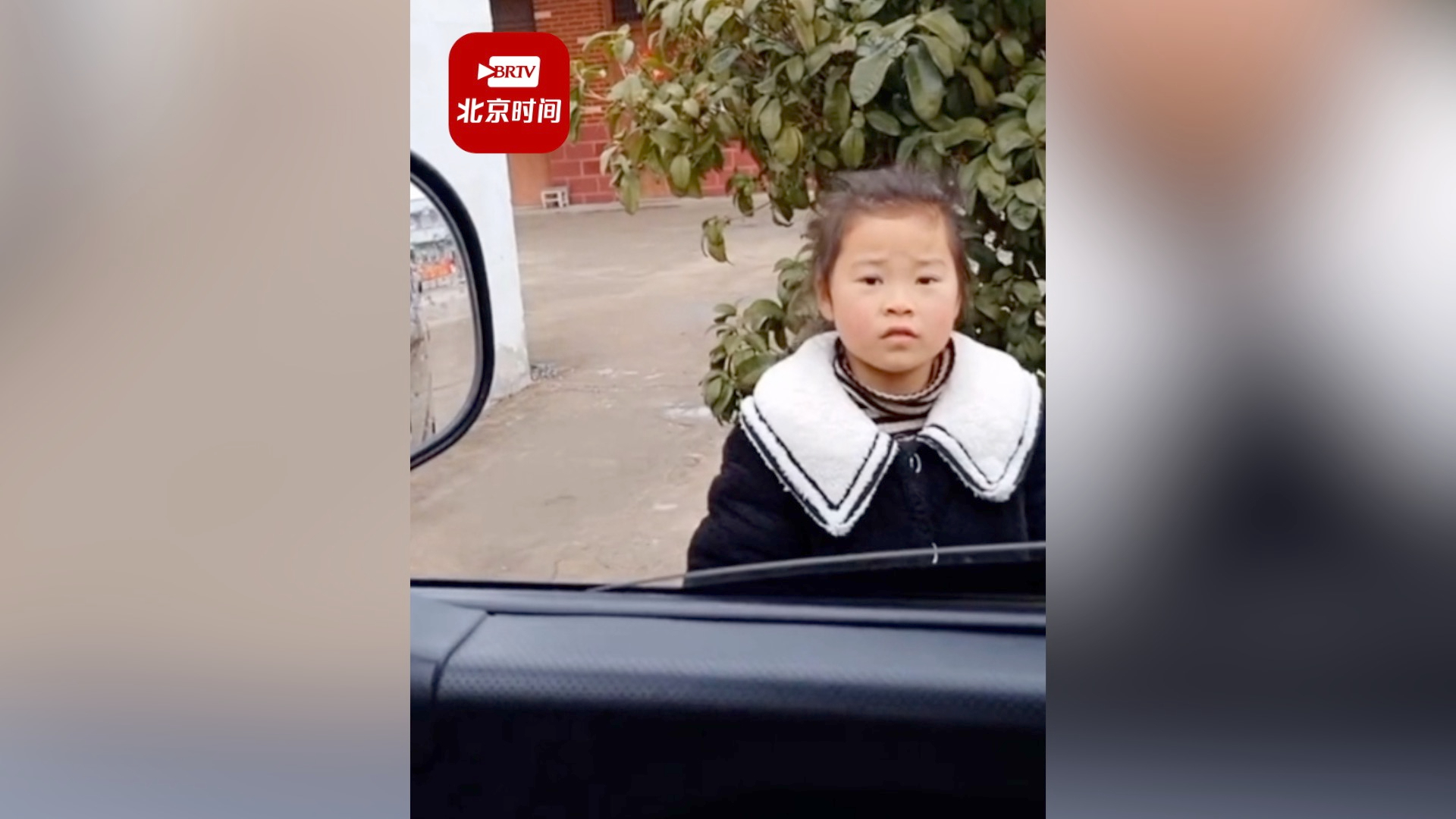男子年后返程女儿一句话让他扎心：爸爸有空多来看看俺