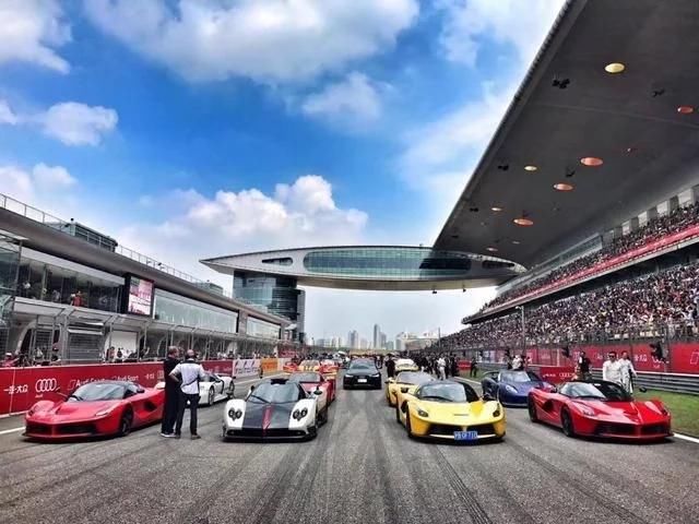 篮球队,还有赛车车队,任何一个队的姓名都会用"kings",如下图标