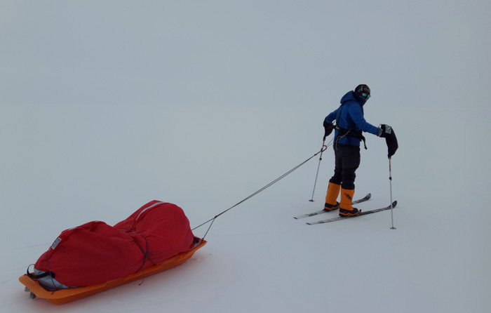 雪域雄鹰,展翅南极-西藏登山队员登顶南极洲最高峰,徒步南极点追记